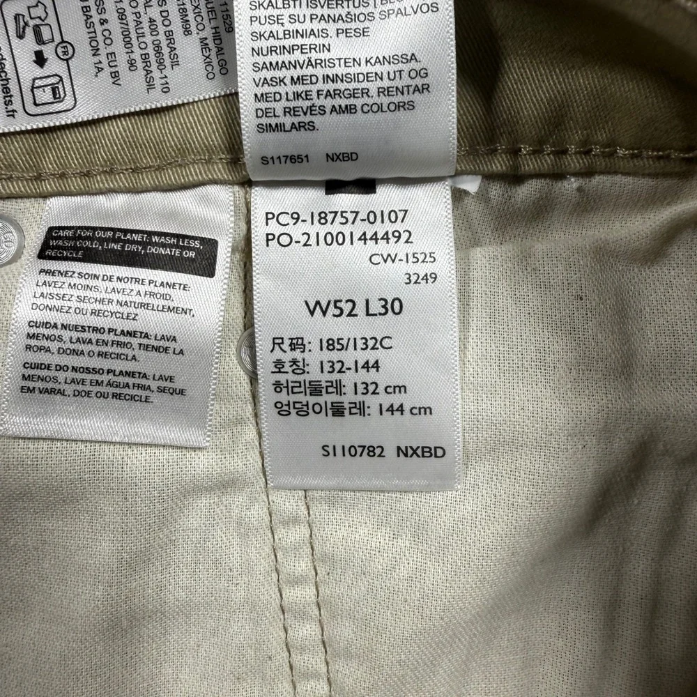 NWT Levis Mens 541 Athletic Taper Khaki Tan Stretch Pants Big & Tall 52x30